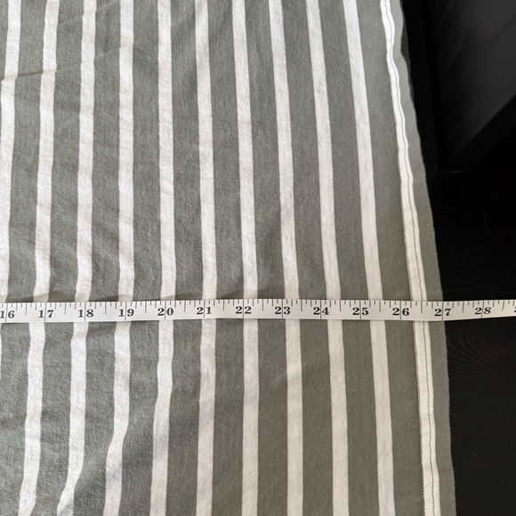 Everlane Tee T-Shirt Mens Sz M Green Striped Short Sleeve Organic Cotton Casual - Picture 9 of 9